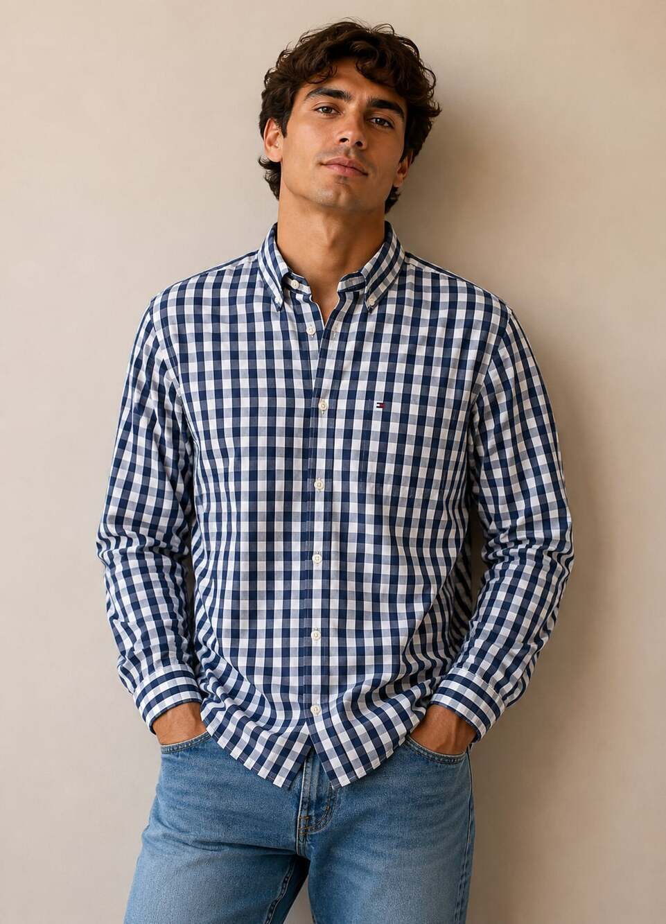 Tommy Hilfiger Men's Classic Fit Long Sleeve Gingham Check Button-Down Shirt